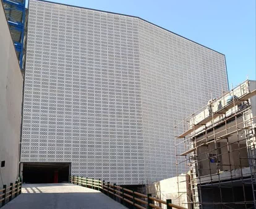 افتتاح پارکینگ طبقاتی طالقانی اهواز؛ گامی مؤثر در کاهش ترافیک مرکز شهر