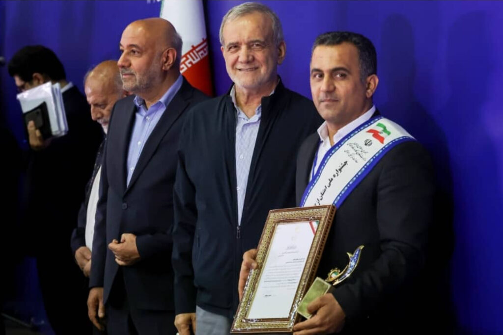 سومین سال افتخار ملی برای صنعت نیشکر؛ کارگر نیشکری، کارگر نمونه ملی شد