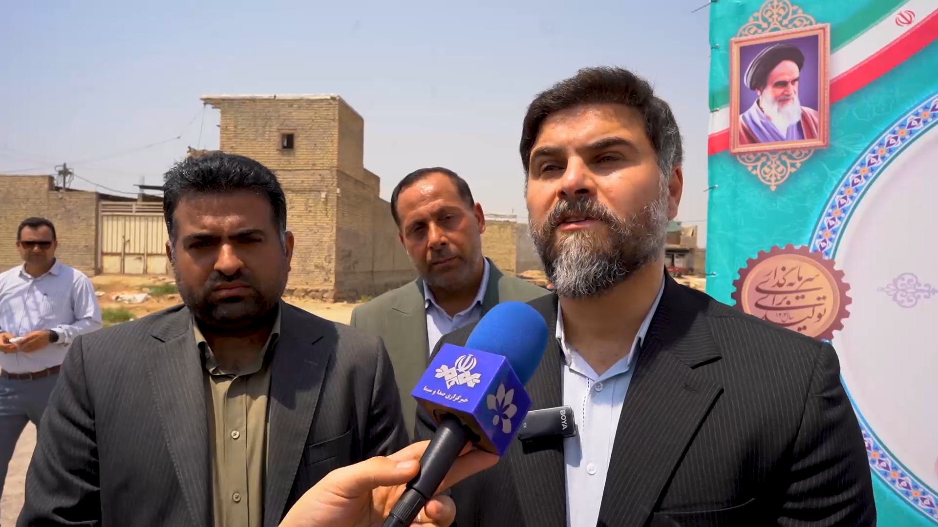 فرماندار شهرستان کارون در مراسم کلنگ زنی مدرسه ۹ کلاسه به همت شرکت فولاد اکسین: از شرکت فولاد اکسین برای عمل به مسئولیت های اجتماعی در شهرستان کارون تشکر می کنیم