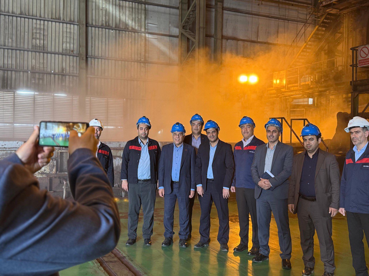بازدید معاون وزیر صمت و رئیس سازمان زمین‌شناسی و اکتشافات معدنی کشور از شرکت فولاد اکسین خوزستان