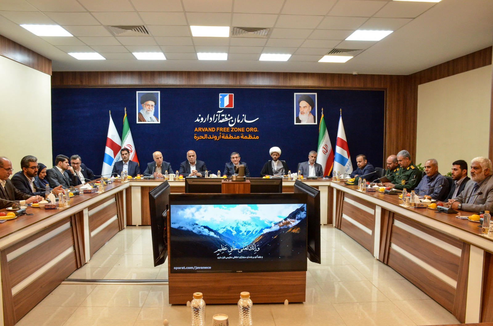 نشست هم‌اندیشی مدیران ارشد آبادان و خرمشهر به دعوت دکتر خانزادی / آغاز حرکت منسجم برای توسعه پایدار منطقه اروند