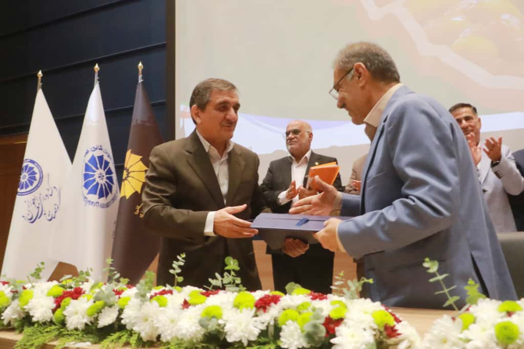 امضای تفاهم‌نامه همکاری میان سازمان منطقه آزاد اروند و انجمن خرمای خوزستان