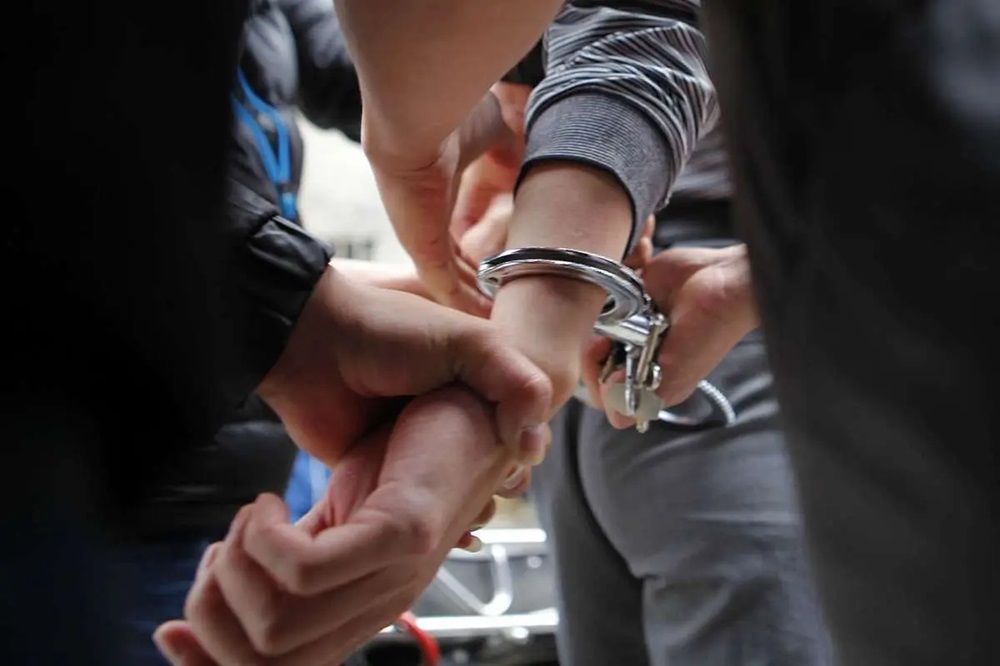 خرم‌آباد پیشتاز در مهار آشوب‌ها؛ بازداشت ۳ عامل وابسته به شبکه صهیونیستی اینترنشنال